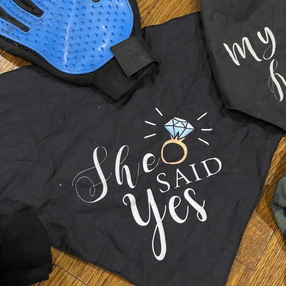 Bandanas and Hoodies for dogs (make an offer!) - Picture 4 of 6